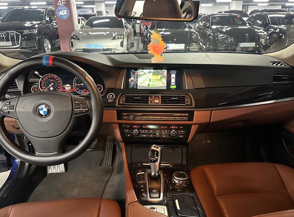 BMW 5시리즈 520d xDrive M 에어로다이나믹 사진 5