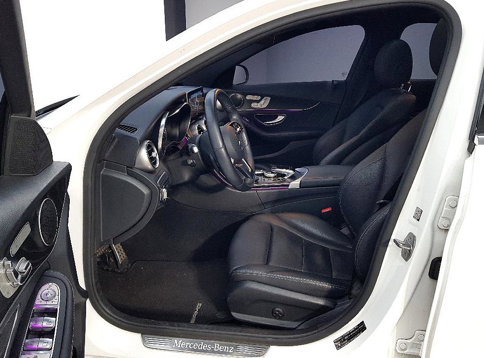 벤츠 C 클래스 C220 d 4MATIC AMG Line 사진 8