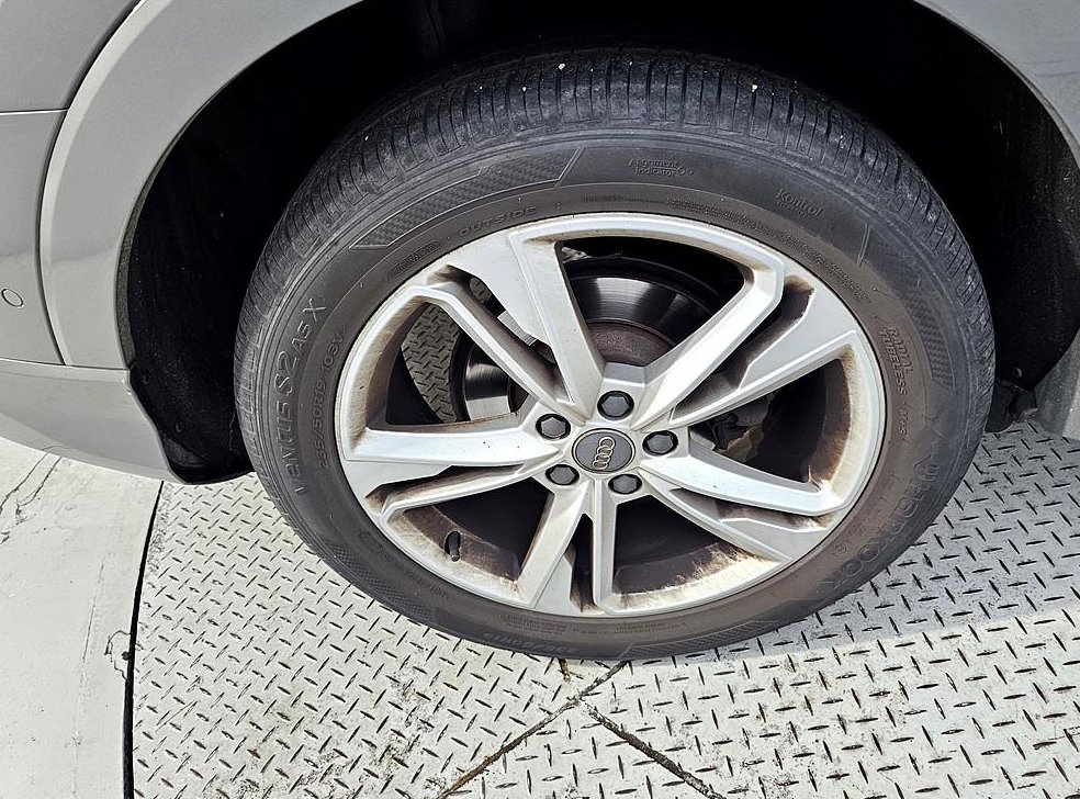 아우디 Q3 35 TDI 스포트백 프리미엄 사진 20