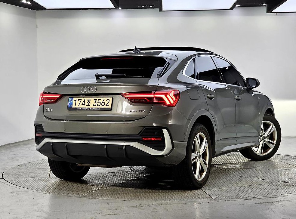 아우디 Q3 35 TDI 스포트백 프리미엄 사진 4