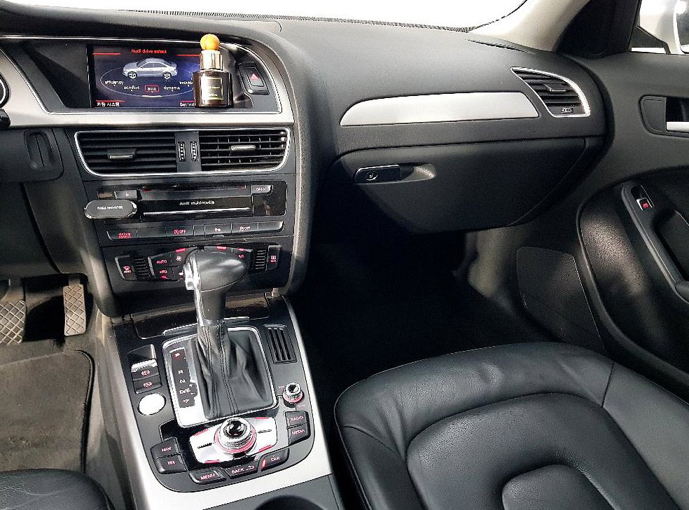 아우디 A4 2.0 TDI 사진 10