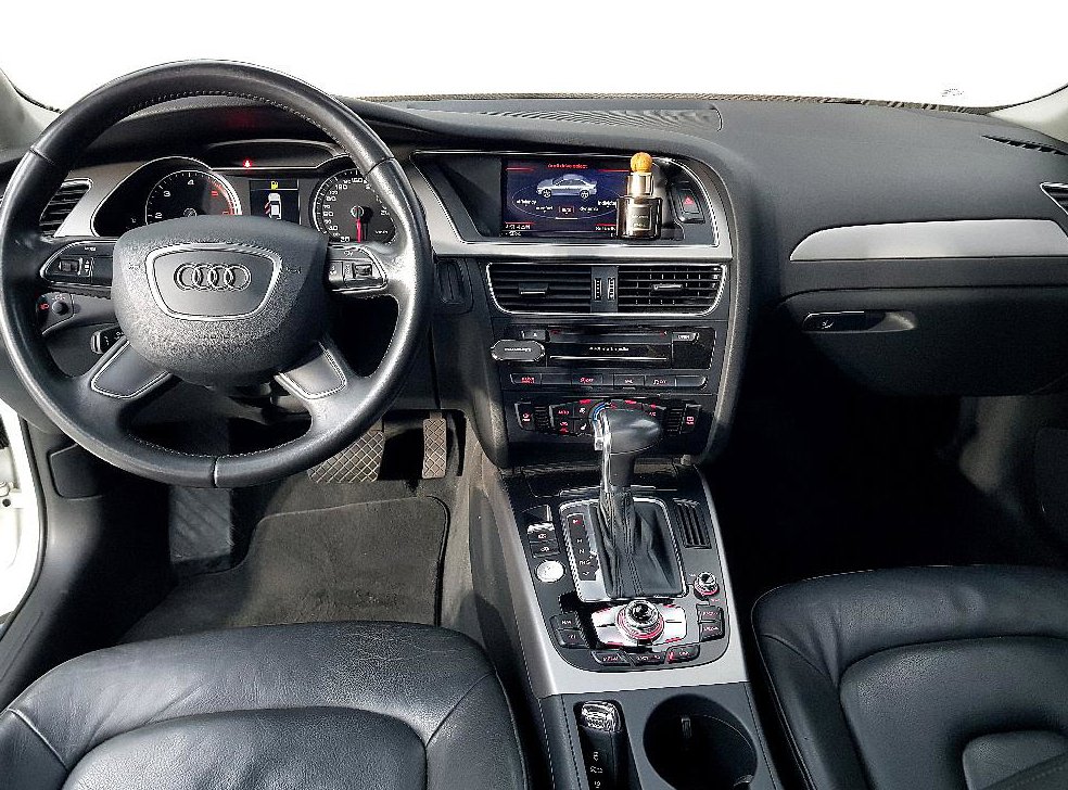 아우디 A4 2.0 TDI 사진 5