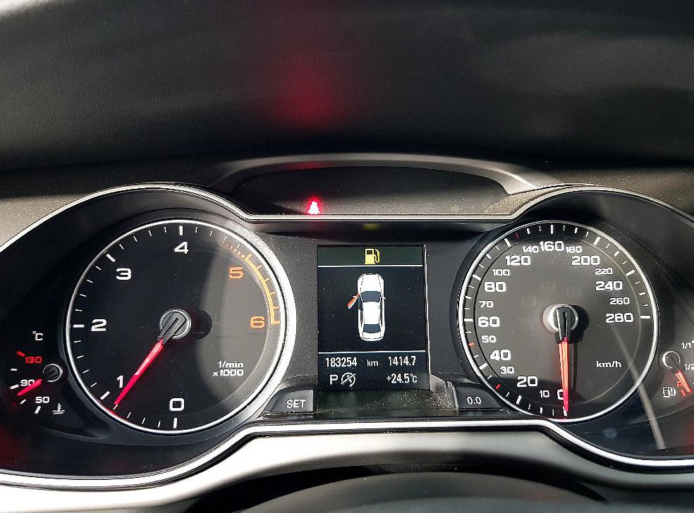 아우디 A4 2.0 TDI 사진 7