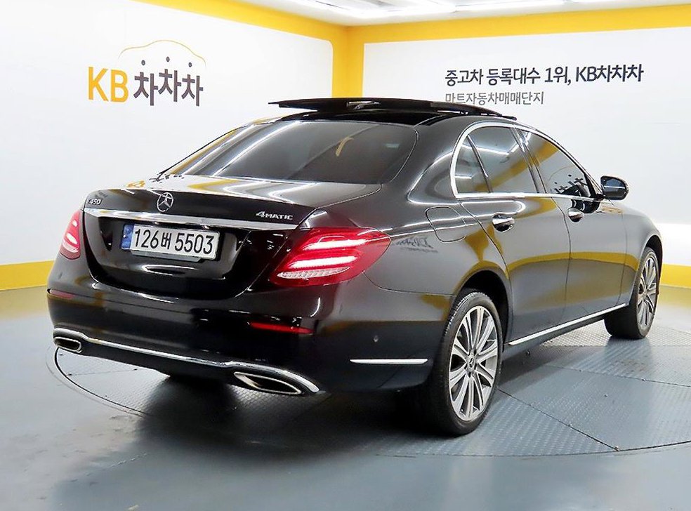 벤츠 E 클래스 E450 4MATIC 익스클루시브 사진 4