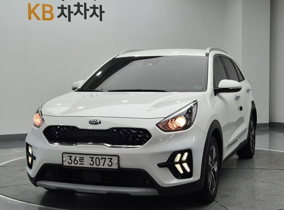 기아 니로 1.6 HEV 프레스티지