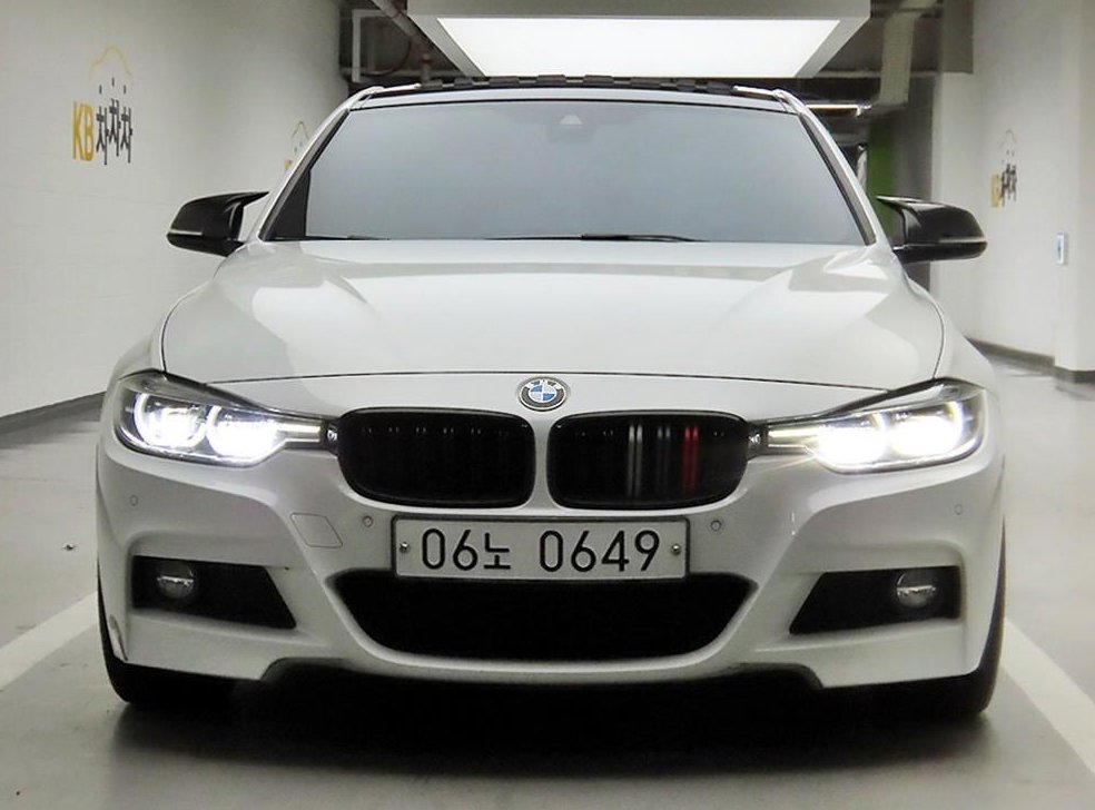 BMW 3시리즈 320d M 스포츠 사진 1
