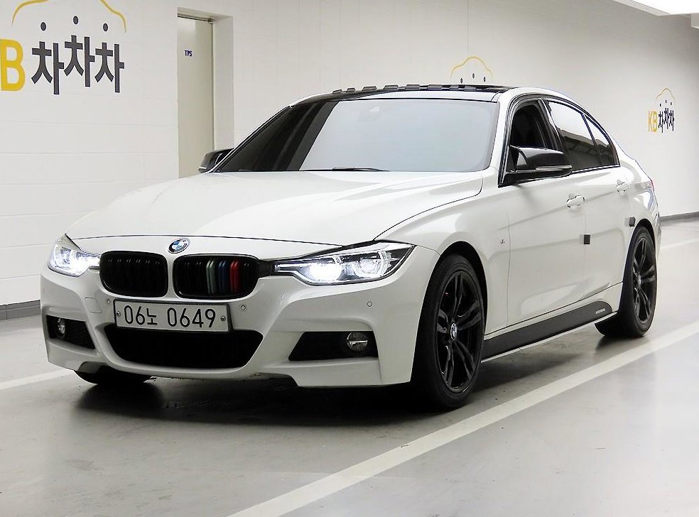 BMW 3시리즈 320d M 스포츠 사진 2