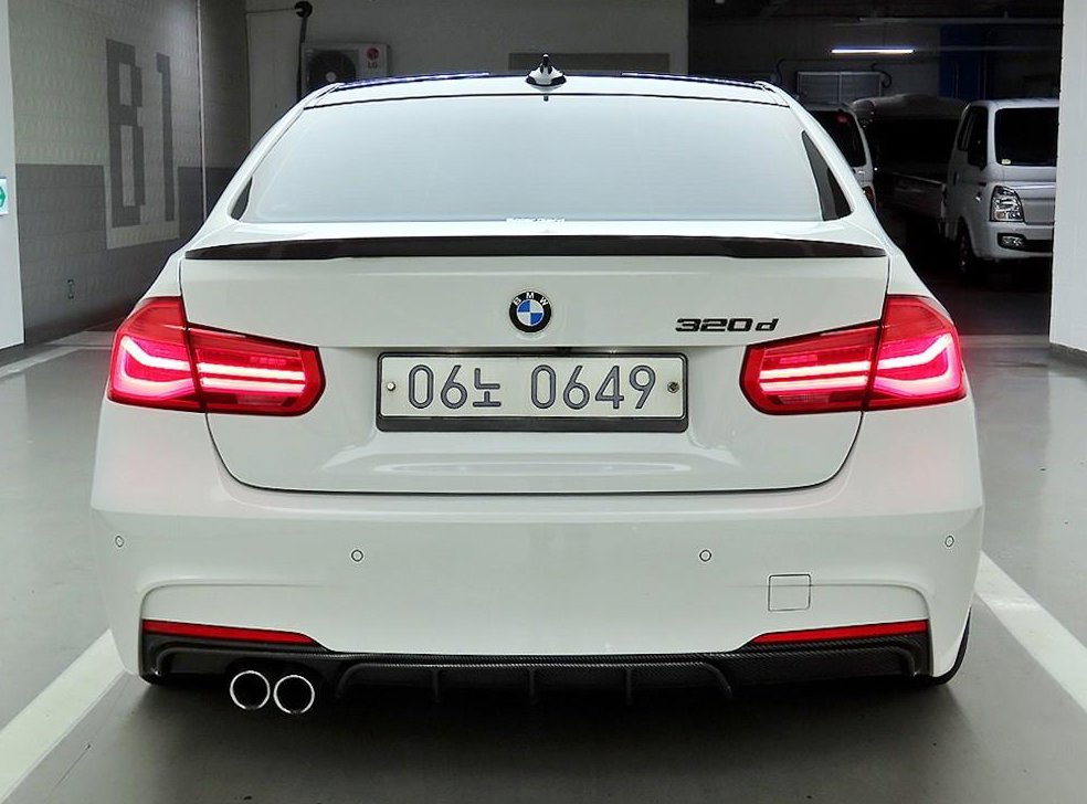 BMW 3시리즈 320d M 스포츠 사진 3