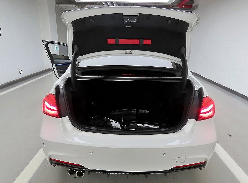 BMW 3시리즈 320d M 스포츠 사진 5