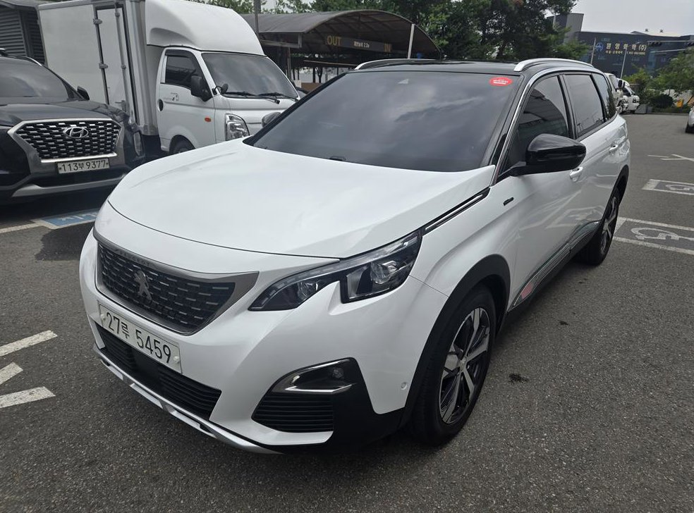 푸조 5008 1.5 BlueHDi GT