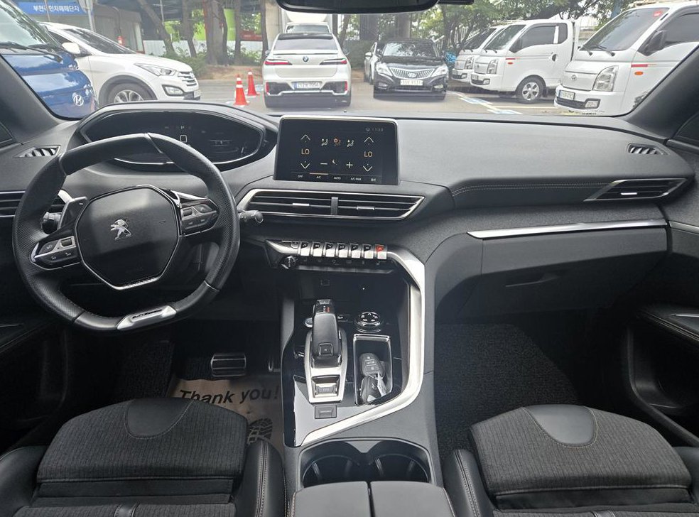 푸조 5008 1.5 BlueHDi GT 사진 11