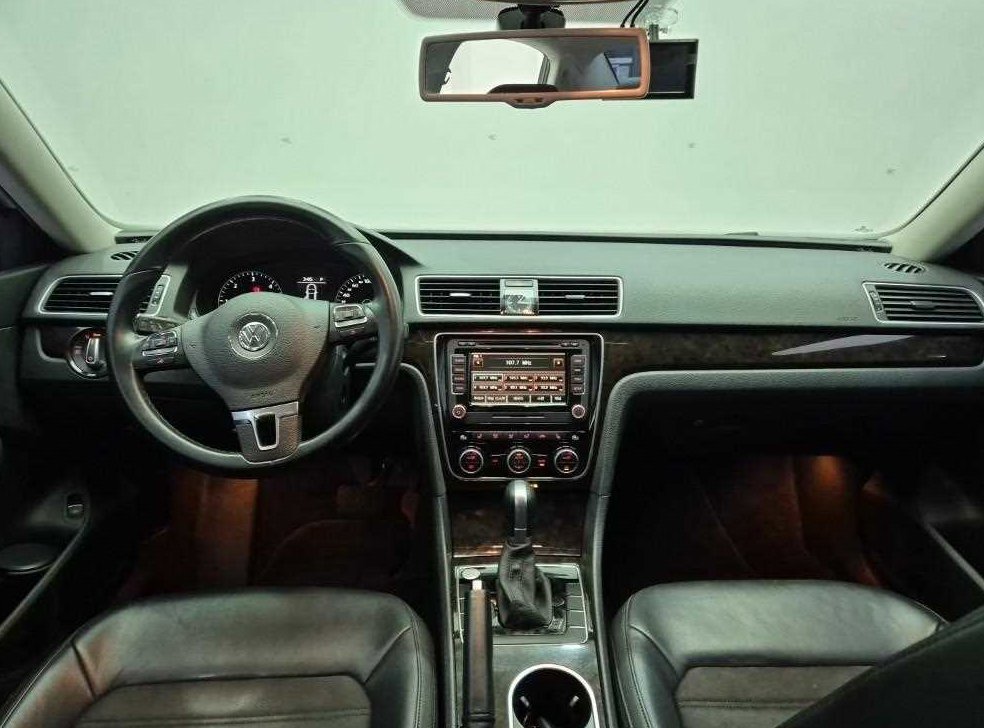폭스바겐 파사트 2.0 TDI 사진 6