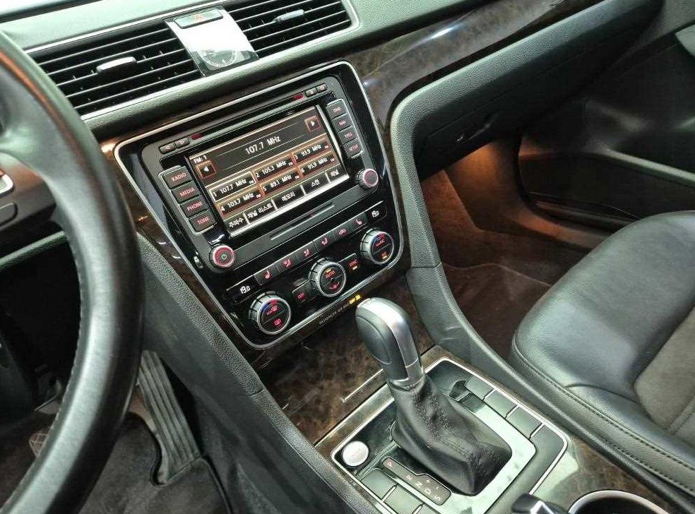 폭스바겐 파사트 2.0 TDI 사진 9