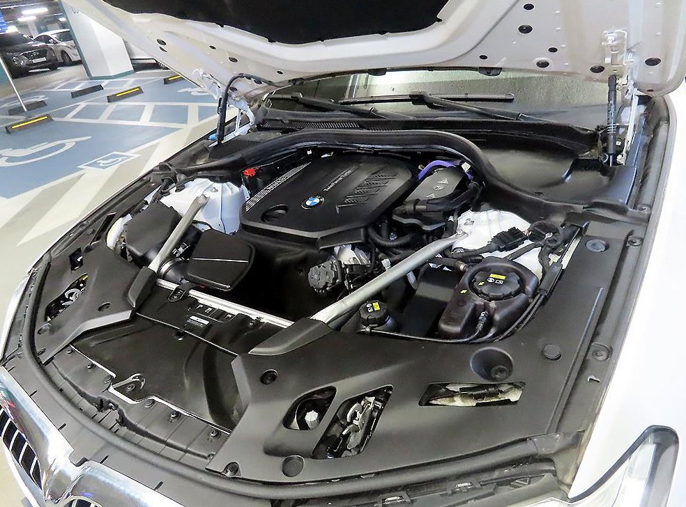 BMW 5시리즈 523d M 스포츠 사진 19