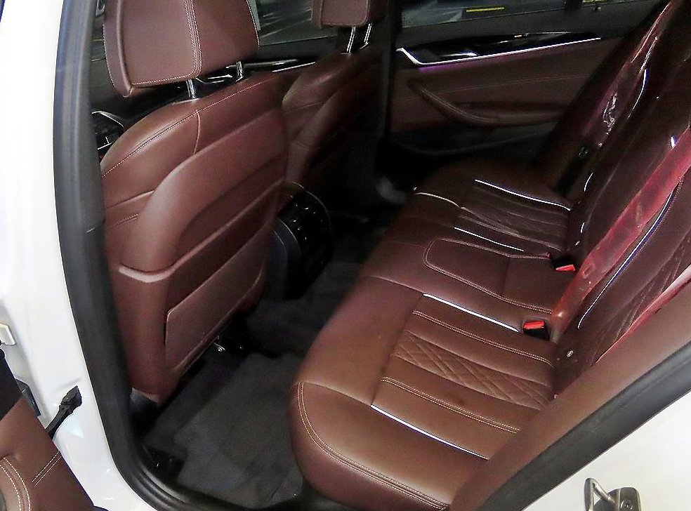 BMW 5시리즈 523d M 스포츠 사진 7