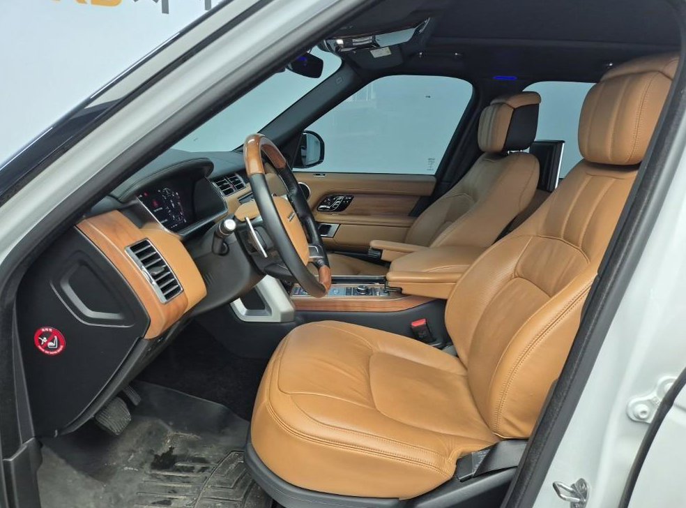 랜드로버 레인지로버 3.0 D350 AB SWB 사진 10