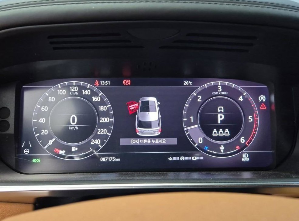 랜드로버 레인지로버 3.0 D350 AB SWB 사진 5