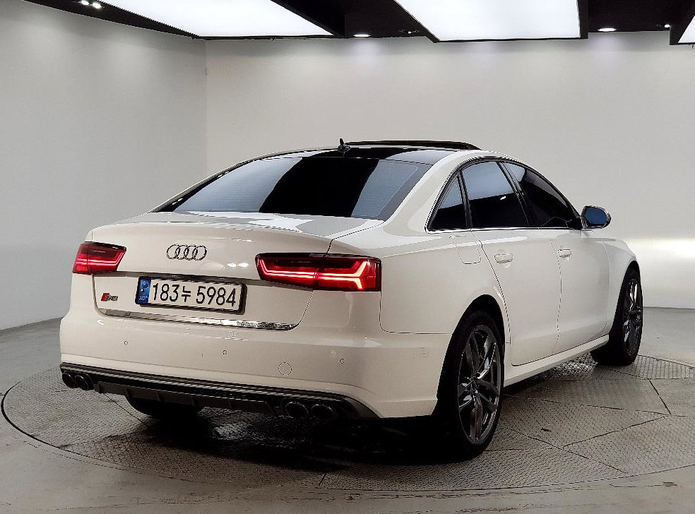 아우디 A6 2.0 TDI 사진 4