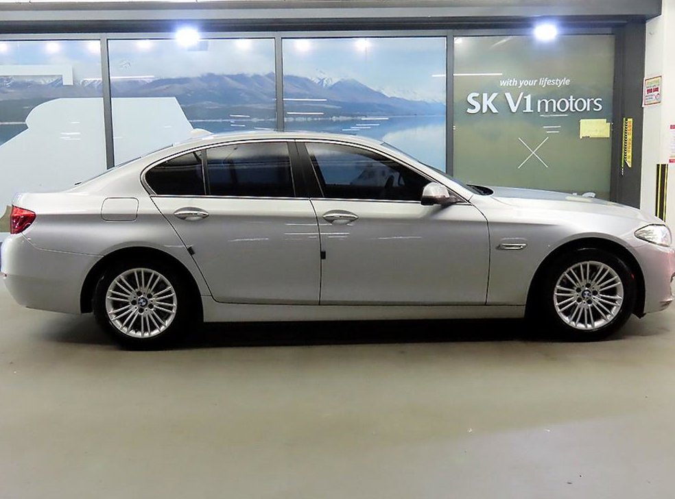 BMW 5시리즈 520d 사진 3