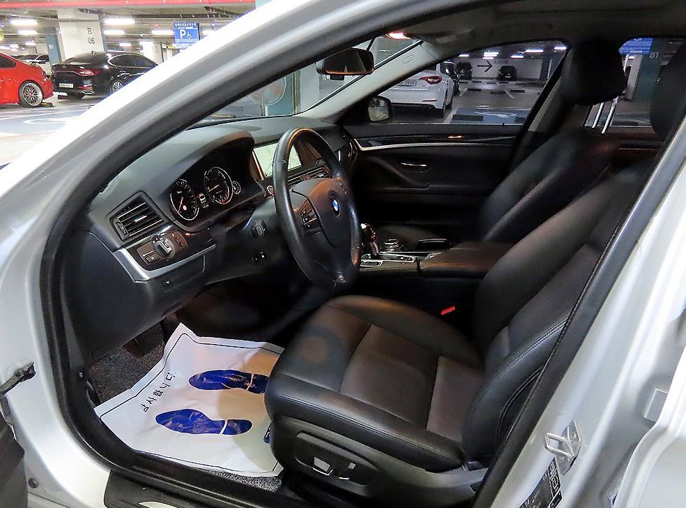 BMW 5시리즈 520d 사진 6