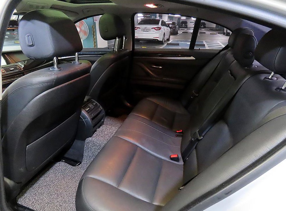 BMW 5시리즈 520d 사진 7