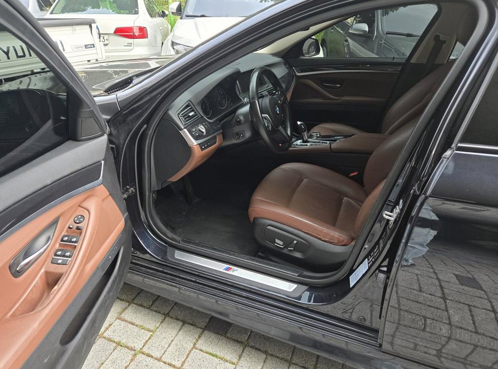 BMW 5시리즈 520d M 에어로다이나믹 프로 사진 10