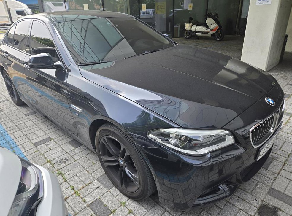 BMW 5시리즈 520d M 에어로다이나믹 프로 사진 3