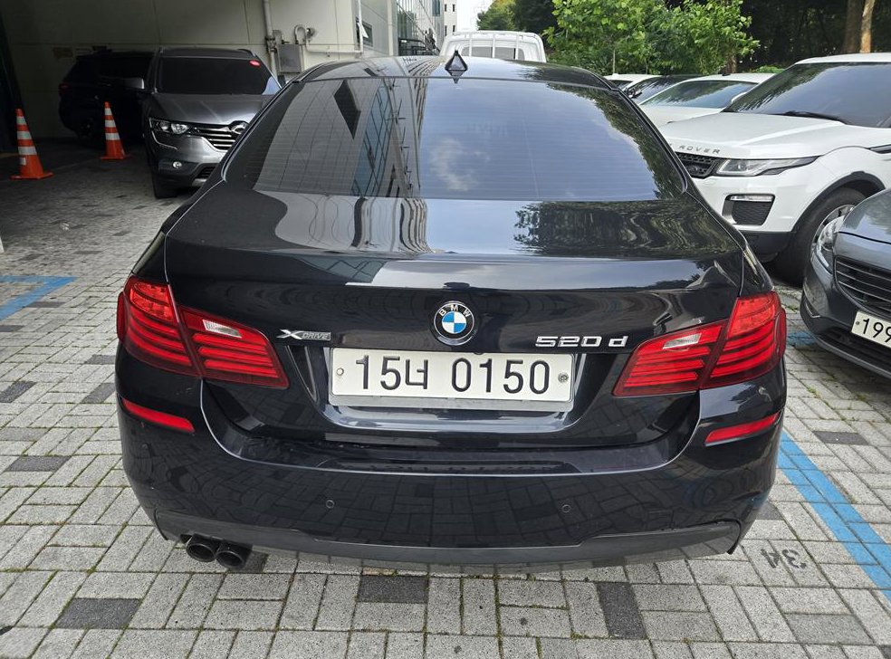BMW 5시리즈 520d M 에어로다이나믹 프로 사진 4