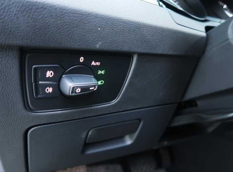폭스바겐 파사트 2.0 TDI 사진 11