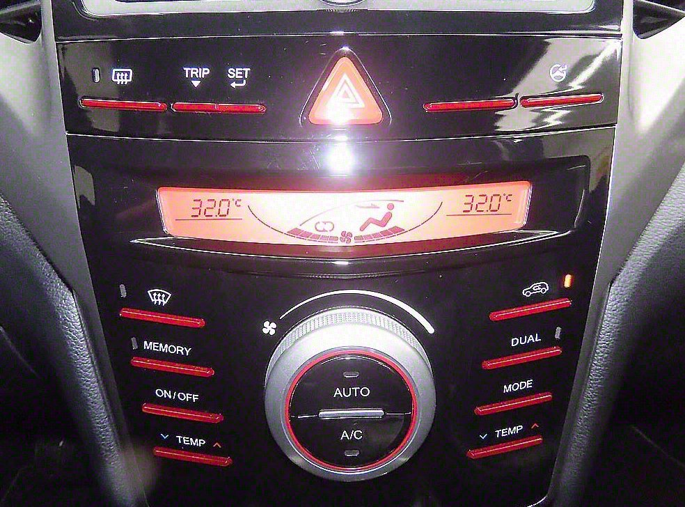 KG모빌리티(쌍용)  티볼리 가솔린 4WD 1.6 LX 사진 12