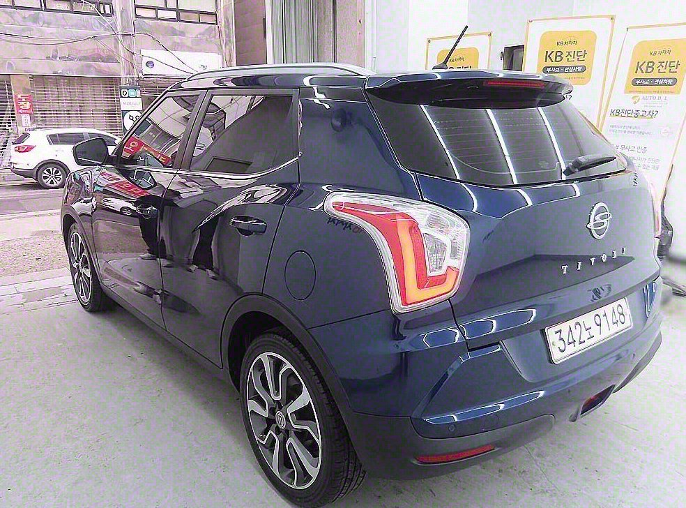 KG모빌리티(쌍용)  티볼리 가솔린 4WD 1.6 LX 사진 4