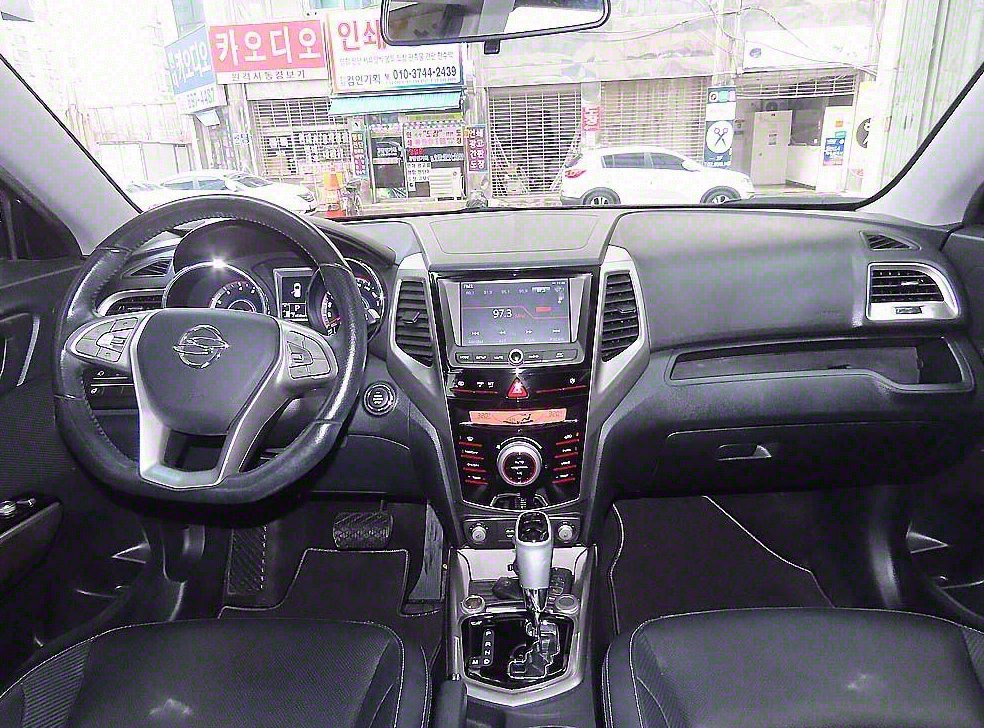 KG모빌리티(쌍용)  티볼리 가솔린 4WD 1.6 LX 사진 7