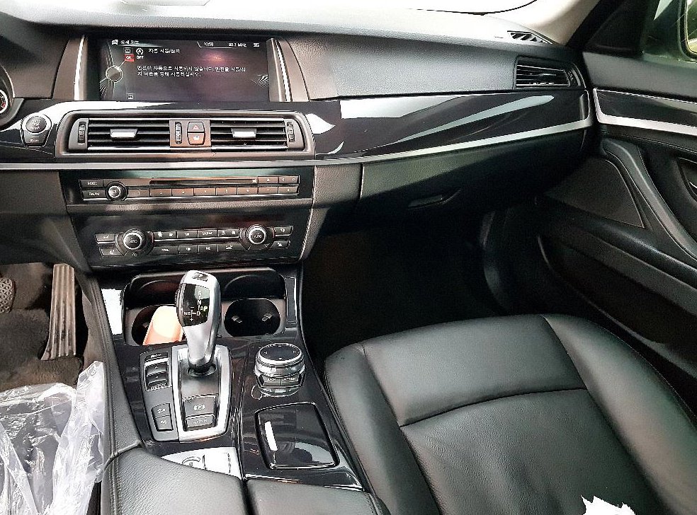 BMW 5시리즈 520d xDrive 사진 10