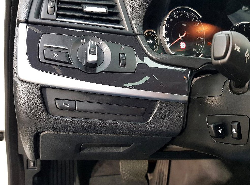 BMW 5시리즈 520d xDrive 사진 11