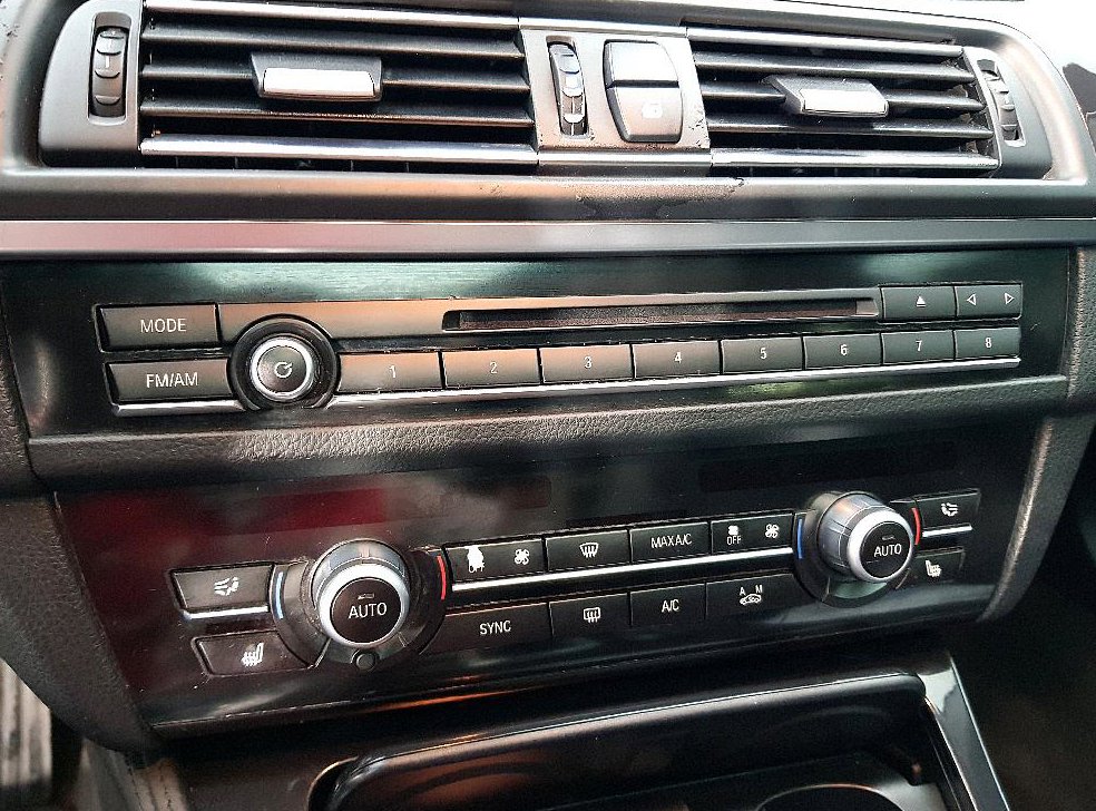 BMW 5시리즈 520d xDrive 사진 12