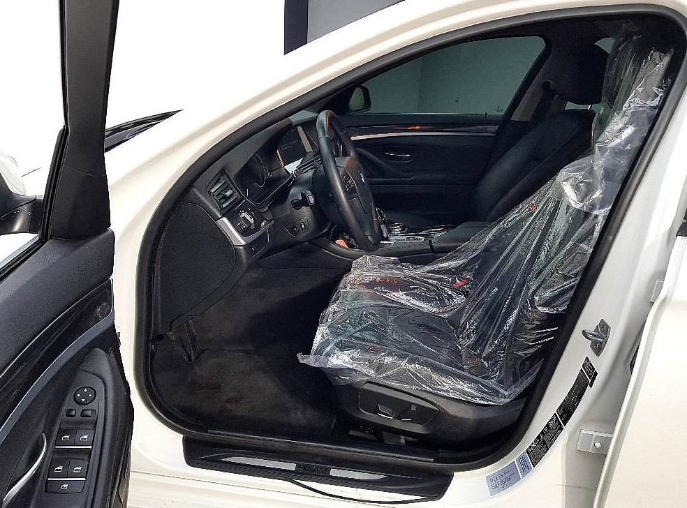 BMW 5시리즈 520d xDrive 사진 8