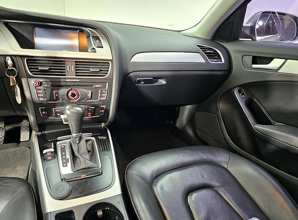 아우디 A4 2.0 TFSI 콰트로 사진 10