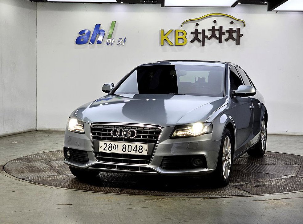아우디 A4 2.0 TFSI 콰트로 사진 2