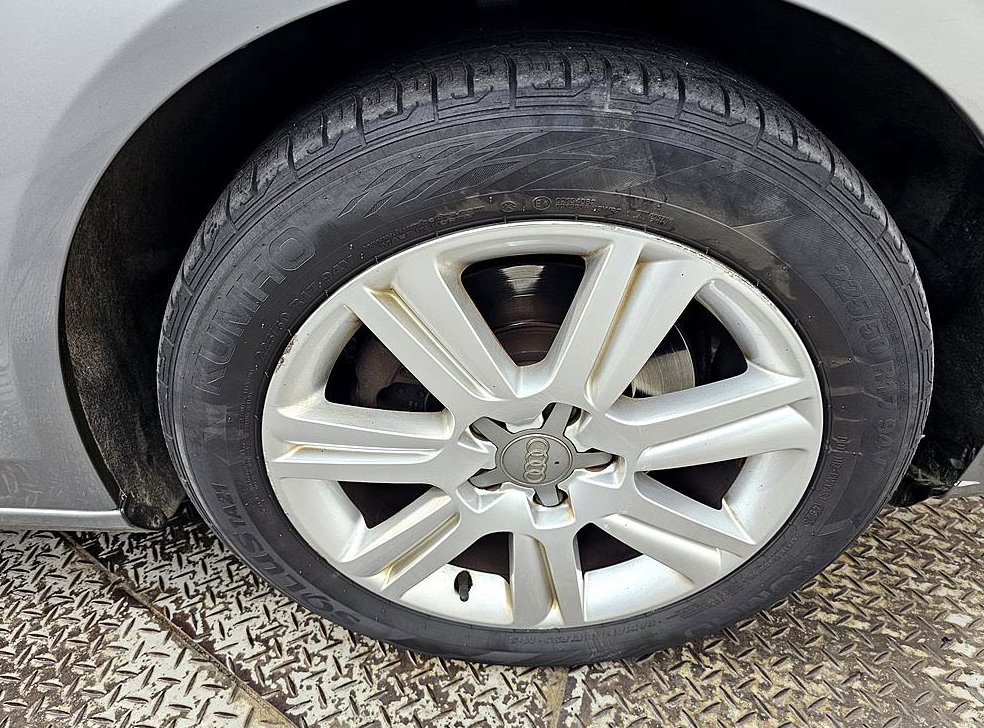 아우디 A4 2.0 TFSI 콰트로 사진 20