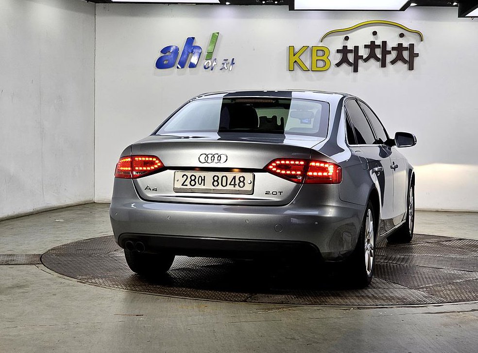 아우디 A4 2.0 TFSI 콰트로 사진 3