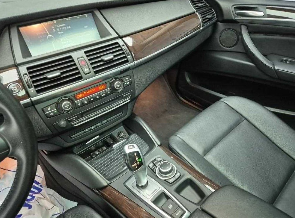 BMW X6 xDrive 30d 사진 10