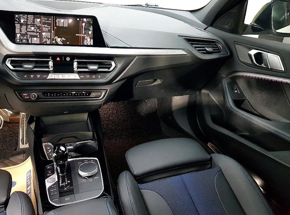 BMW 1시리즈 120i M 스포츠 사진 10