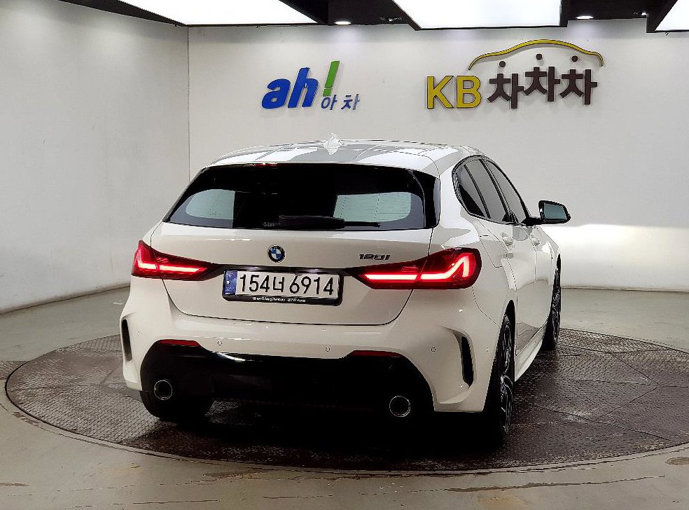 BMW 1시리즈 120i M 스포츠 사진 3