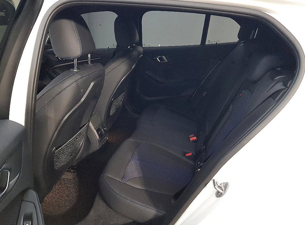 BMW 1시리즈 120i M 스포츠 사진 9