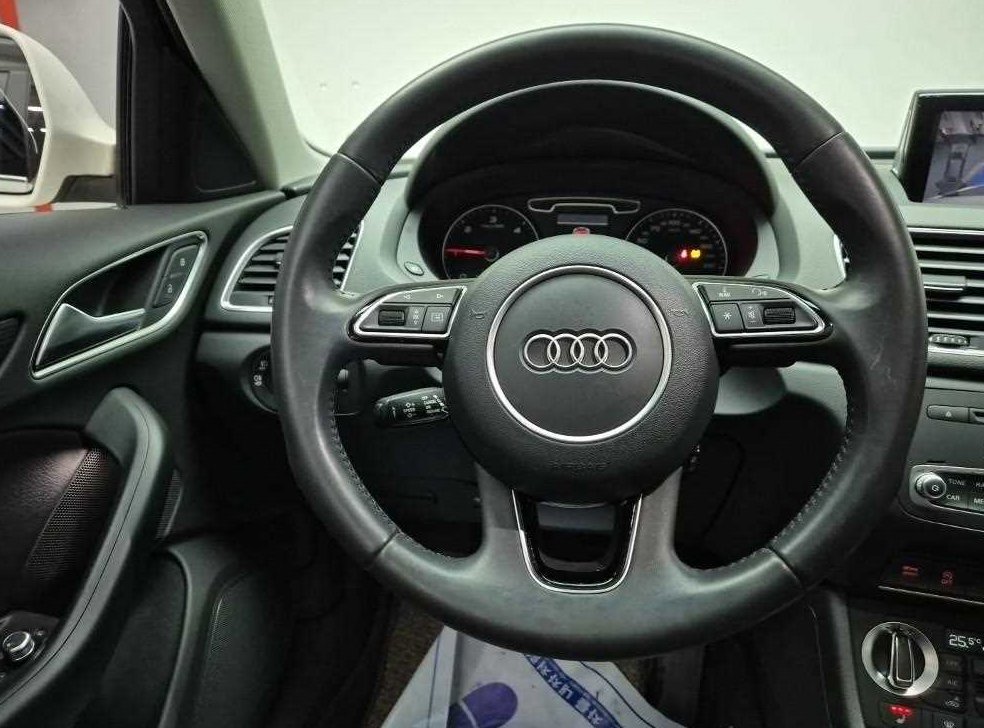 아우디 Q3 2.0 TDI 콰트로 사진 9