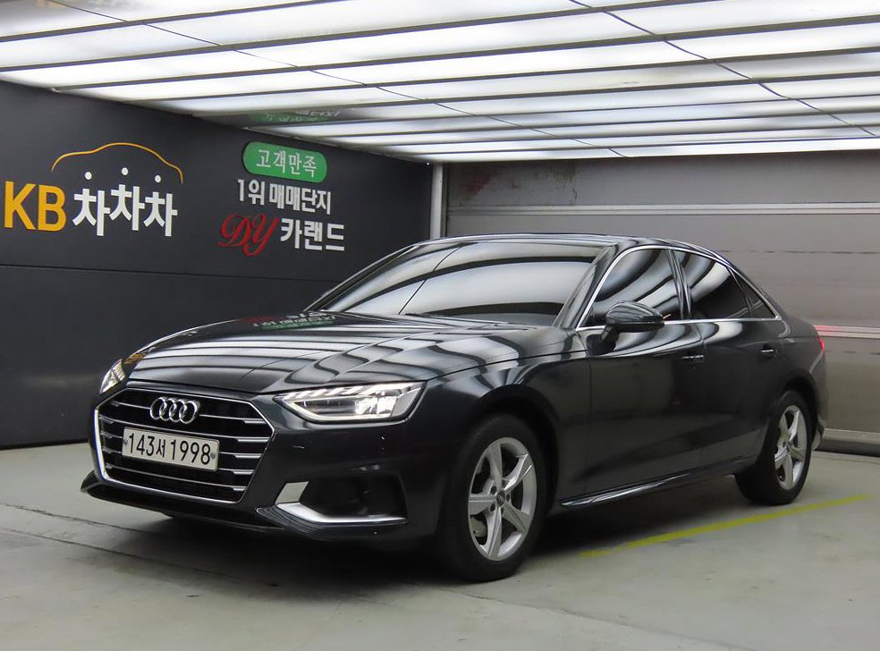 아우디 A4 40 TFSI