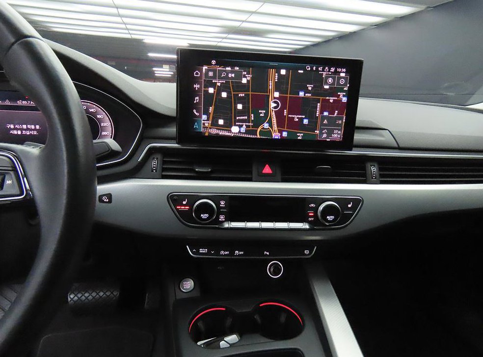 아우디 A4 40 TFSI 사진 10