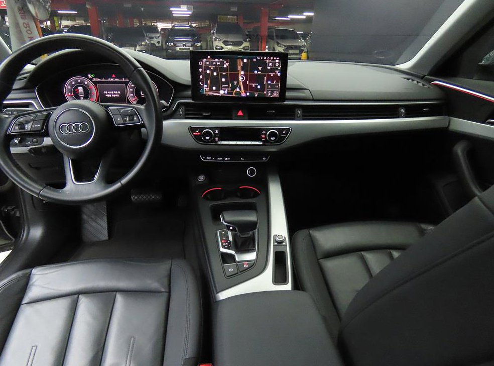 아우디 A4 40 TFSI 사진 7
