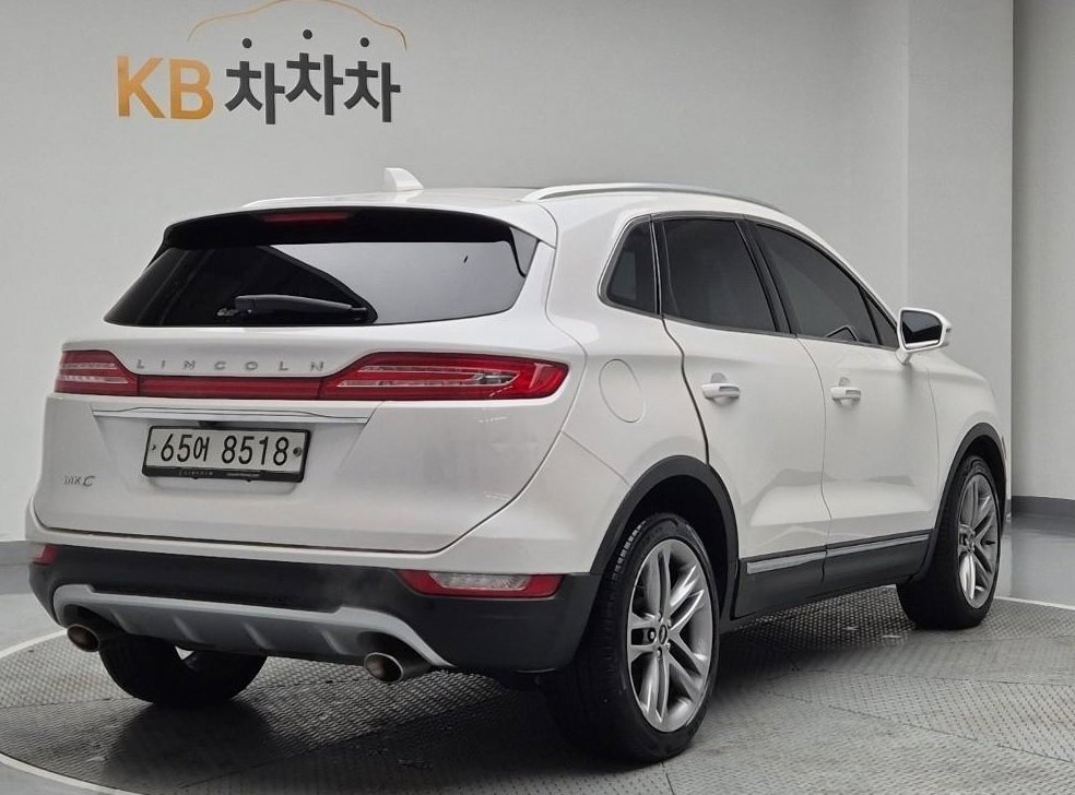 링컨 MKC 2.0 AWD 사진 3