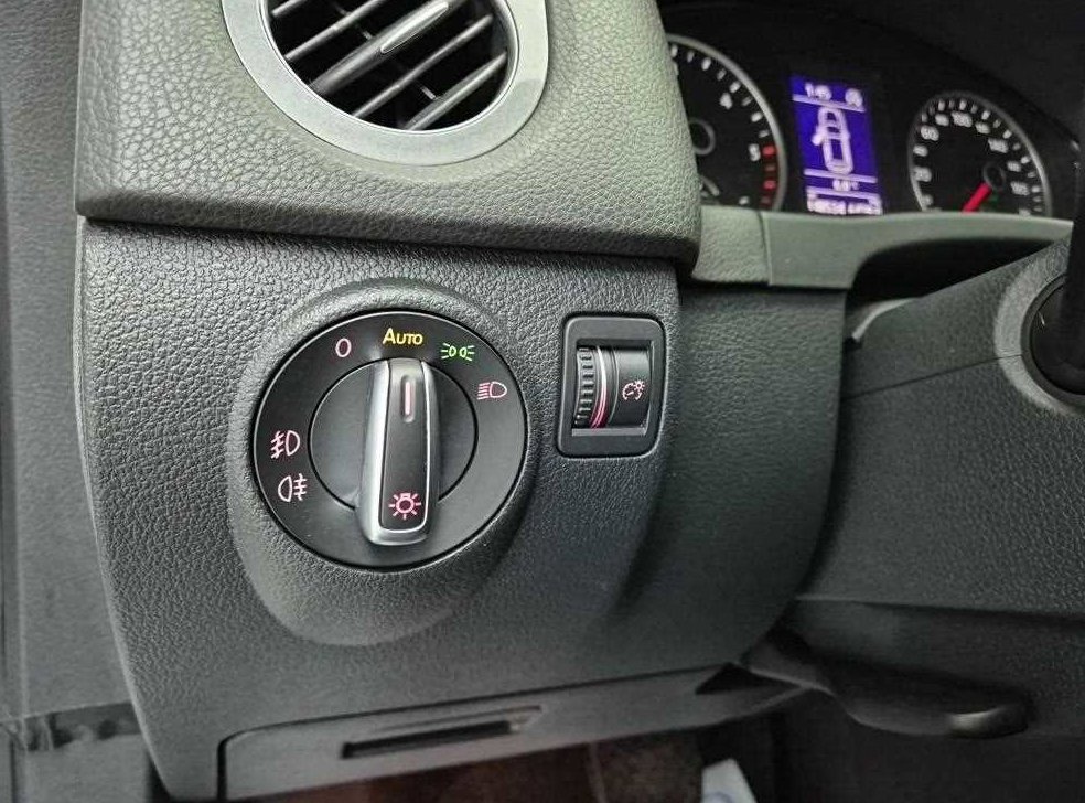 폭스바겐 티구안 2.0 TDI 프리미엄 사진 16